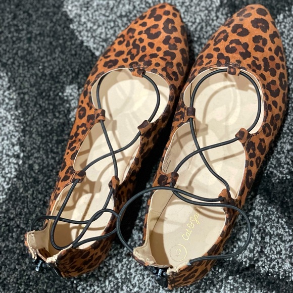 Cat & Jack Girls Leopard Print Flats Size 5 - Picture 4 of 4